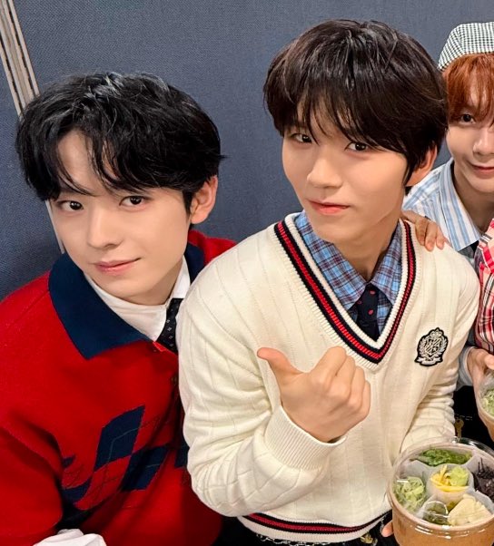 매일 윳댕 tweet media