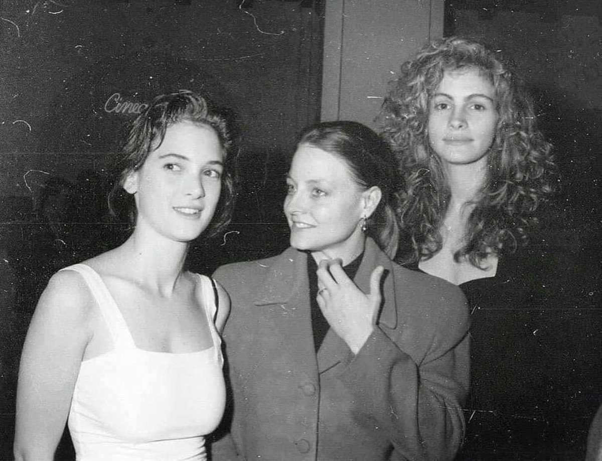 TheCinesthetic's tweet image. Winona Ryder, Jodie Foster, and Julia Roberts, 1989
