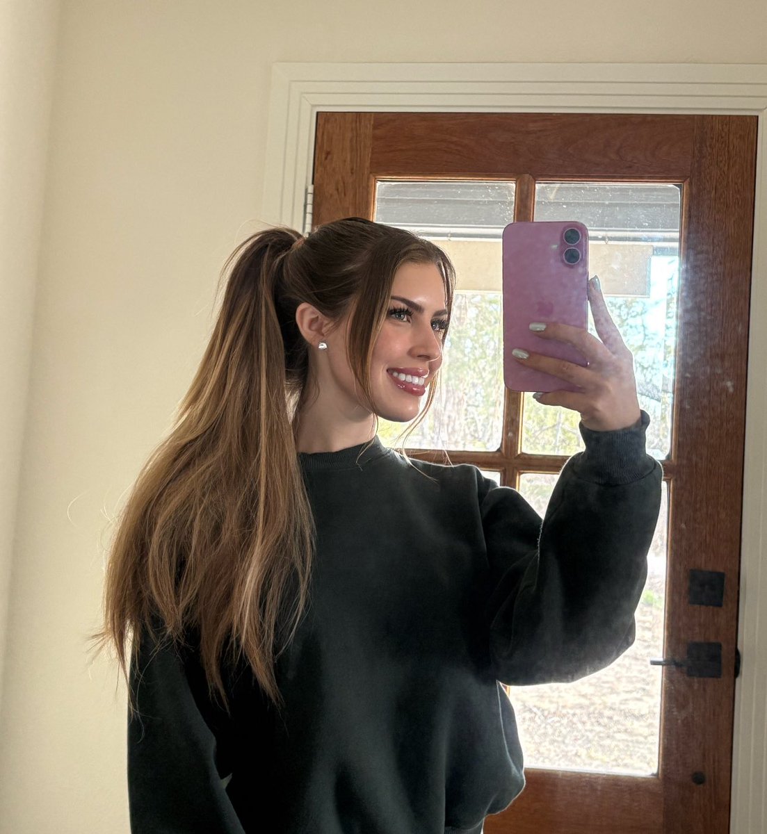 Isabella Maria DeLuca tweet media