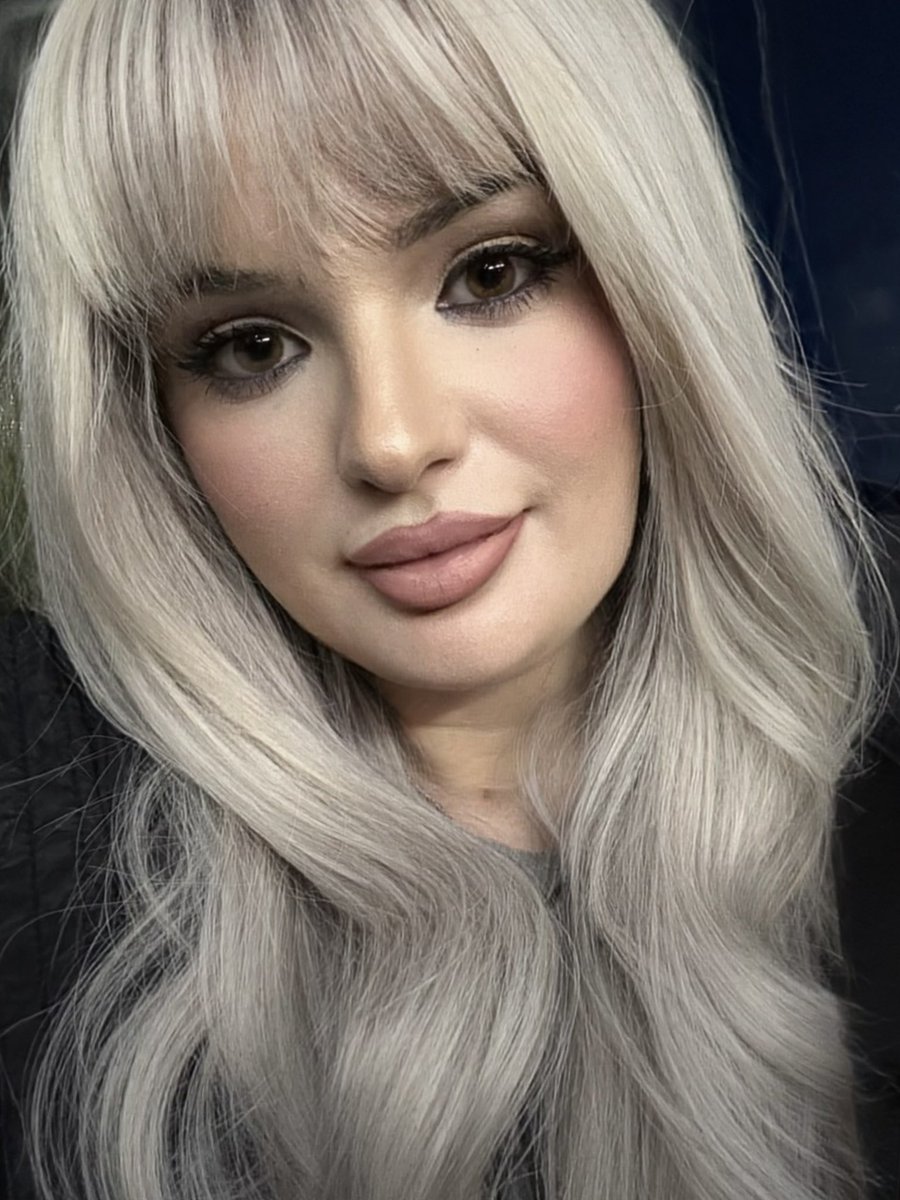 ruby_campbell_'s tweet photo. Been a while since I’ve done a selfie update 🤍🤍🤍 https://t.co/LHEptfOb94