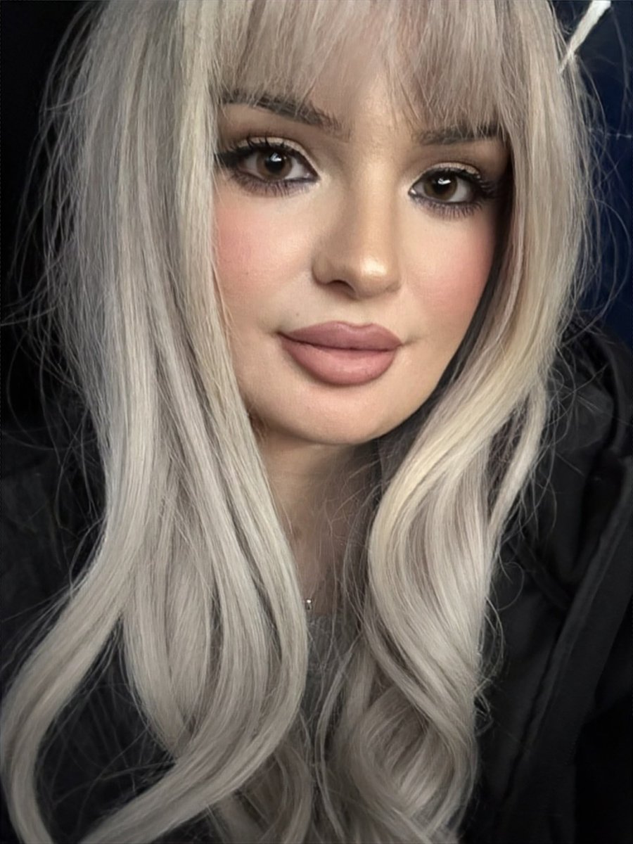 ruby_campbell_'s tweet photo. Been a while since I’ve done a selfie update 🤍🤍🤍 https://t.co/LHEptfOb94