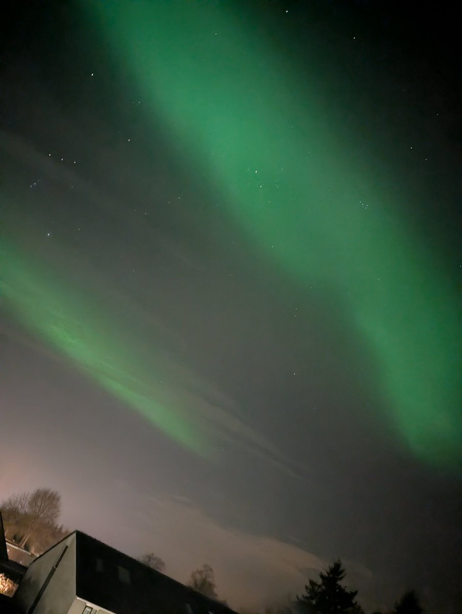 GewoonTim5's tweet photo. #noorderlicht in het o zo prachtige Nijverdal https://t.co/NOtavTyxy4