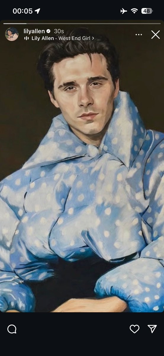 StephanieRiou's tweet image. Lily Allen has entered the chat in the most iconic way