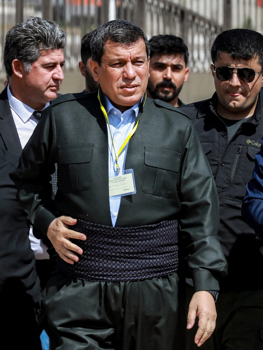 sameer1h's tweet image. بژی کوردانی ڕۆژائاوا✌
ئەم تەسلیم نابین تەسلیم بوون نە کارێ مەیە بەرخۆدان
کارێ مەیە
#Rojava #KurdsOnAlert #RojavaUnderAttack
#SaveRojava 
#KurdishResistance
#HumanRightsSyria
#RojavaRevolution
#PeaceInSyria
#KurdishPeople
#SyriaWar2026
#SupportRojava
#JusticeForKurds