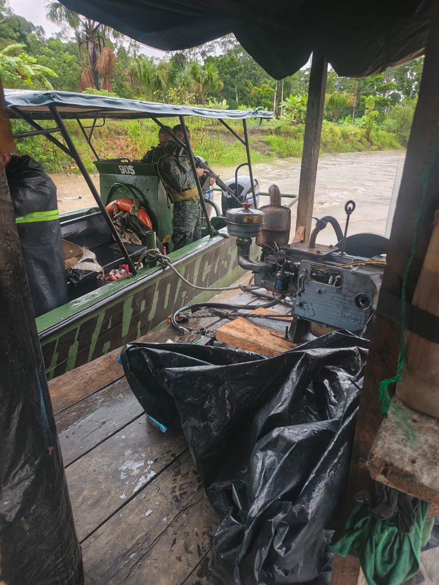 MGP_DICAPI's tweet image. La Capitanía de Puerto de Iquitos, realizó un operativo contra la minería ilegal, en coordinación con Fiscalía Especializada en Materia Ambiental de Loreto, en inmediaciones de la localidad de Huaman Urco.
acortar.link/7vxxkl