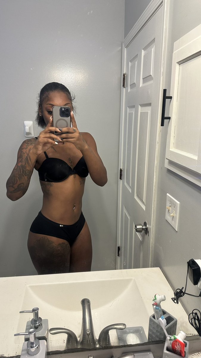 therealmoni2x's tweet photo. 😵‍💫😵‍💫 https://t.co/K236Yh3PWU