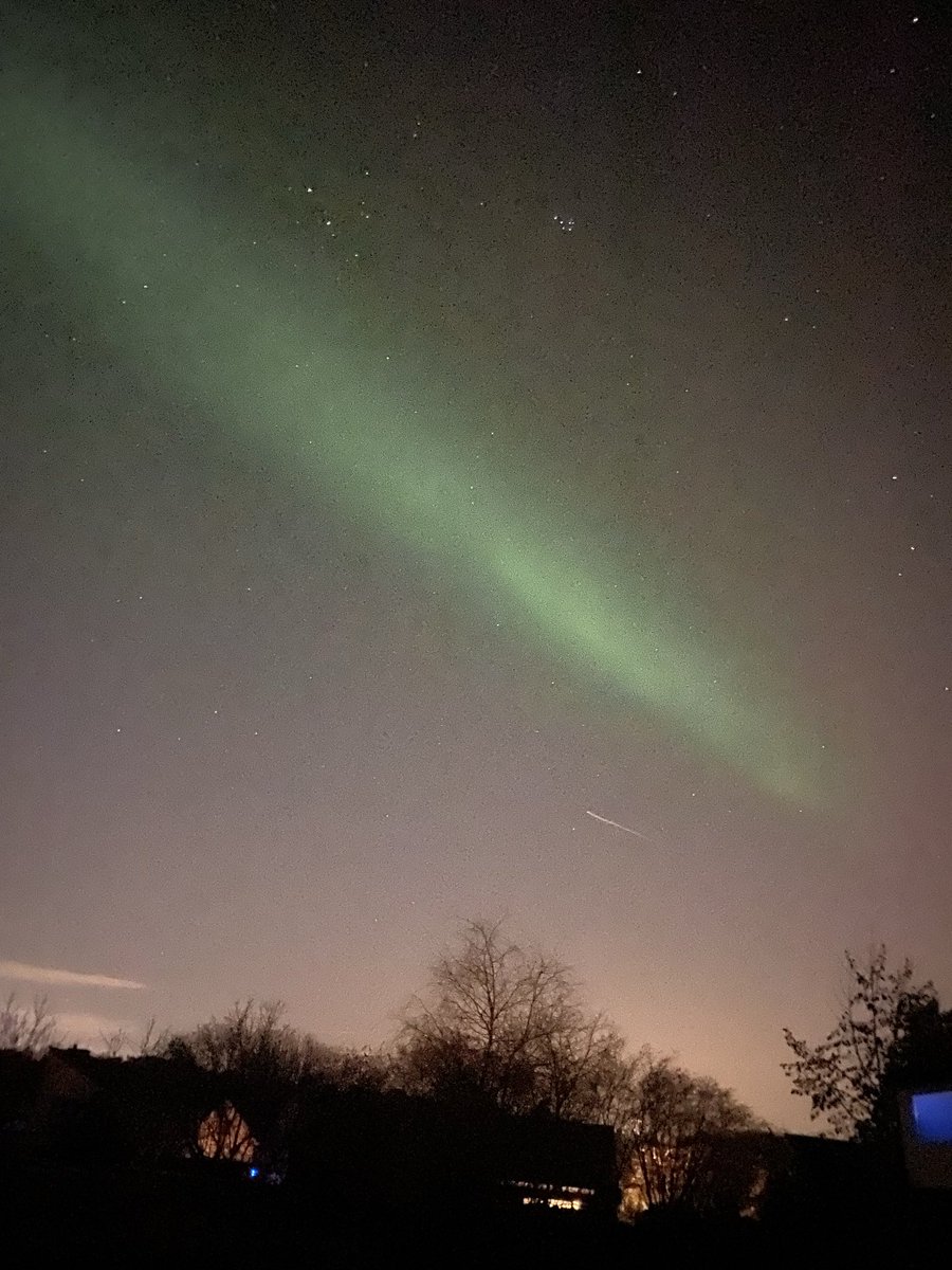 MertensTim's tweet photo. @meteoBram noorderlicht boven Aarschot https://t.co/zjr8rfd2TP