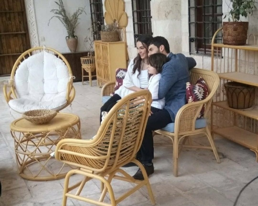 La_Me_Linda's tweet image. ecco come è stata scattata questa foto di famiglia ❣️
set 🎬
#Hercai #Hercaiitalia