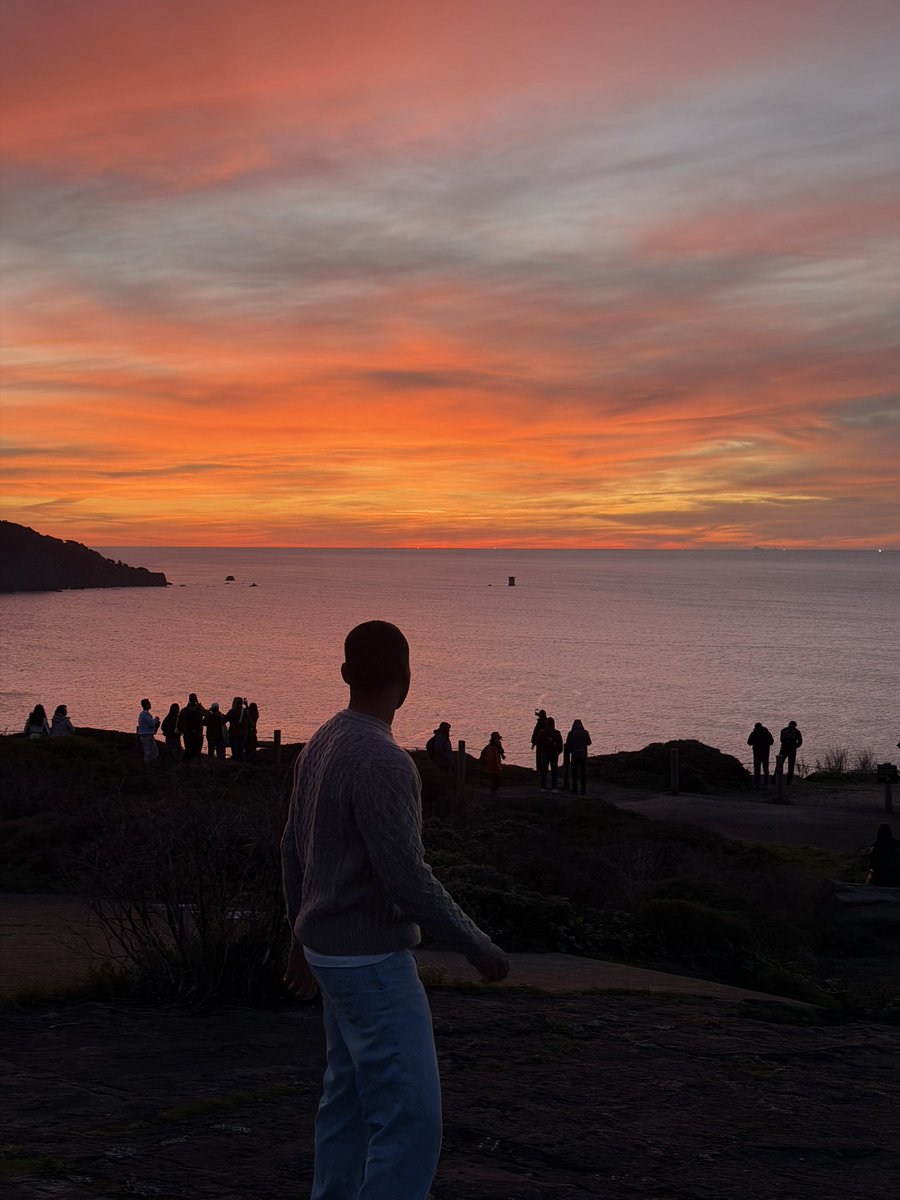 Sathira 🐉 tweet media