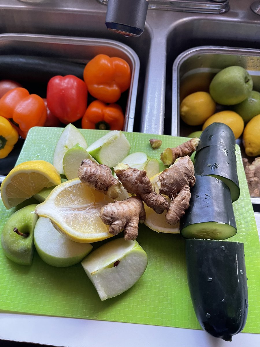AllahMagnetic's tweet image. Fresh Juice made from Green Apples, Lemons, Ginger, &amp;amp; Cucumbers. Rosemary Tea for later, and I found some Soursop at K&amp;amp;S World Market too! 

Invest in Self. Your Mind, Body &amp;amp; Soul will thank you…

#HowToEatToLive Because #HealthIsWealth