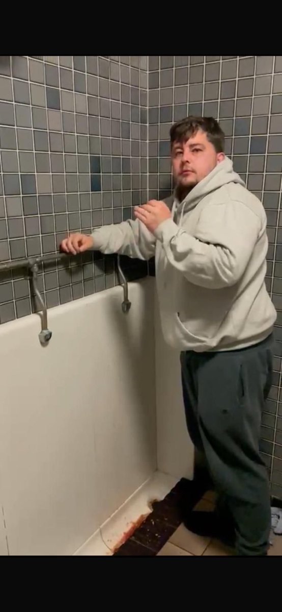 JonnyMc1's tweet image. This bloke has run a last man standing with a jackpot for just below 15k, has been won this weekend. He’s since done a runner with the winnings from the Duki/Newton area with connections to Buxton. If anyone has any info it’s appreciated. Please RT