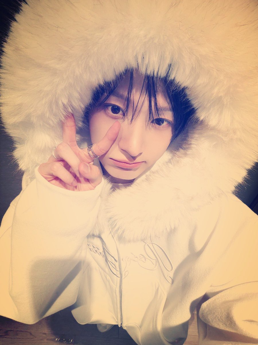 kungkung_s7's tweet image. 오줌필터
미인한테씌워줌