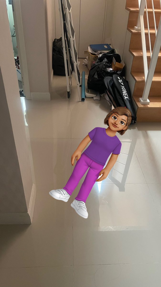 shitmint's tweet image. บันทึกลูกรักสิ่งศักสิทธิ์ หน้ามืดหัวลงพื้นแต่ยังนอนหนุนกองไม้แบดได้  🥹