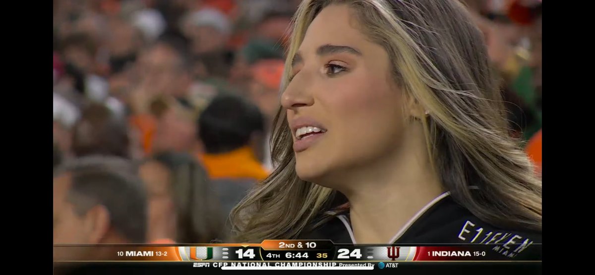 BSlayerLA's tweet image. Cameraman is a gooner why would he put abella danger on the screen