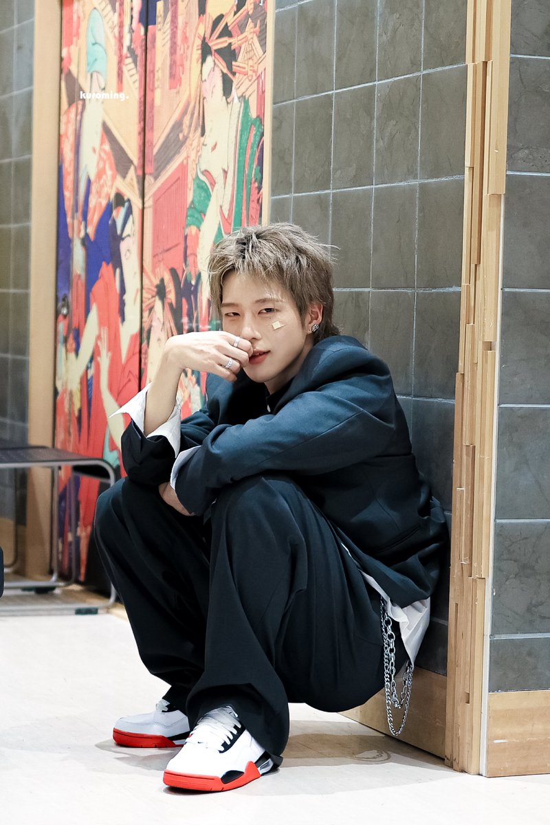 ᴋᴜʀᴏᴍɪɴɢ。 tweet media