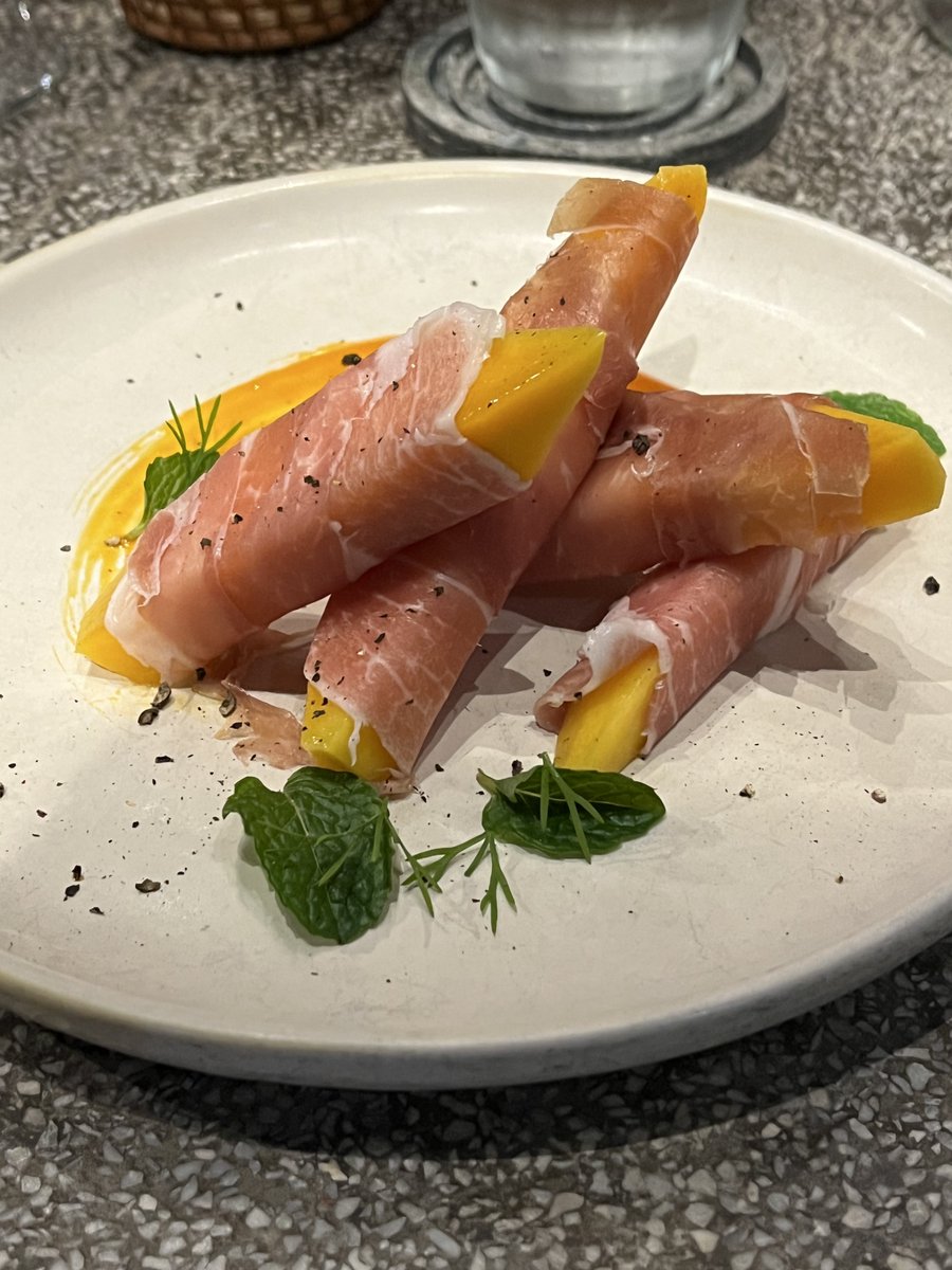 Roundoreoo's tweet image. 🍕🥭