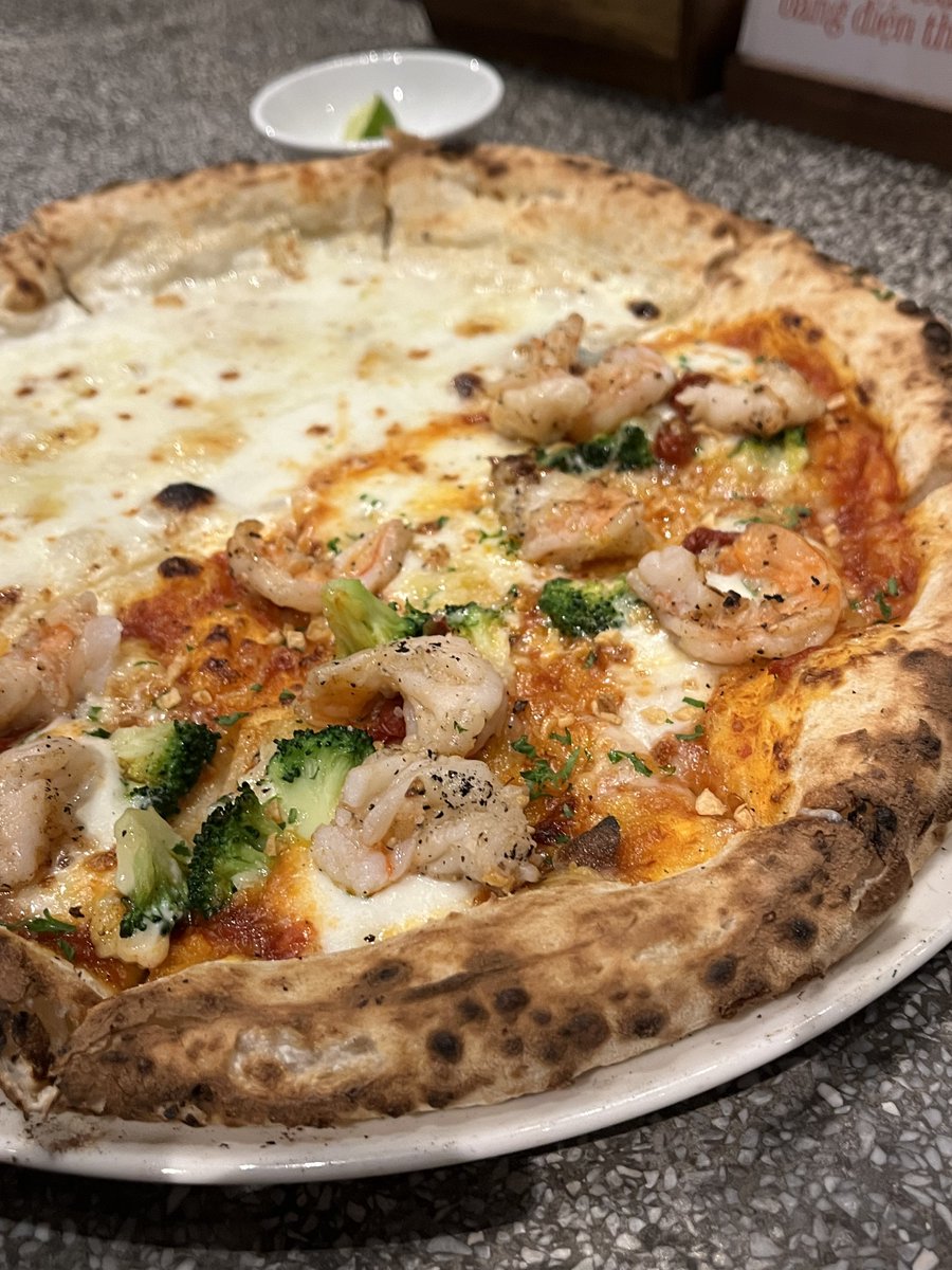 Roundoreoo's tweet image. 🍕🥭