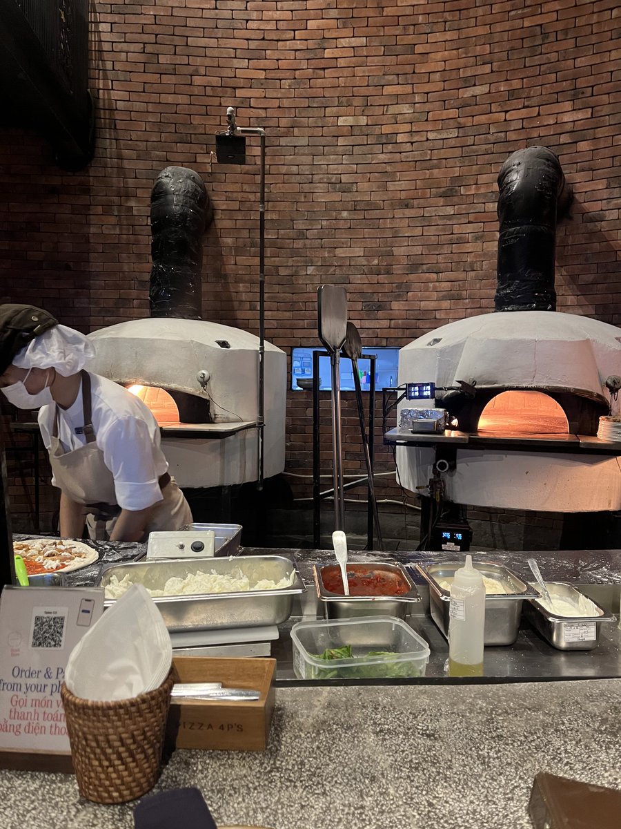 Roundoreoo's tweet image. 🍕🥭