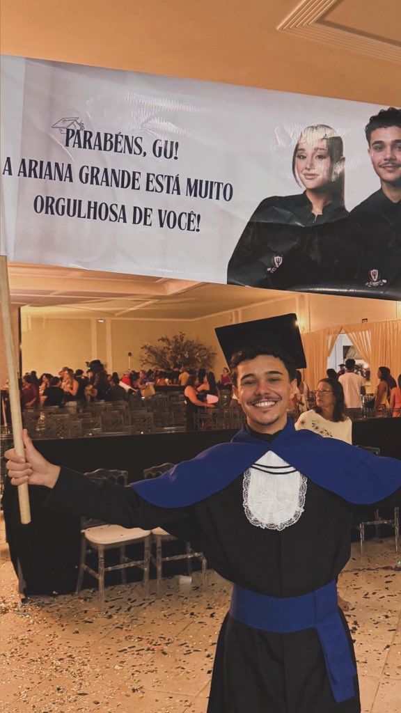 oiiii queria dizer que colei grau!!! but i’ma show u how to graduate