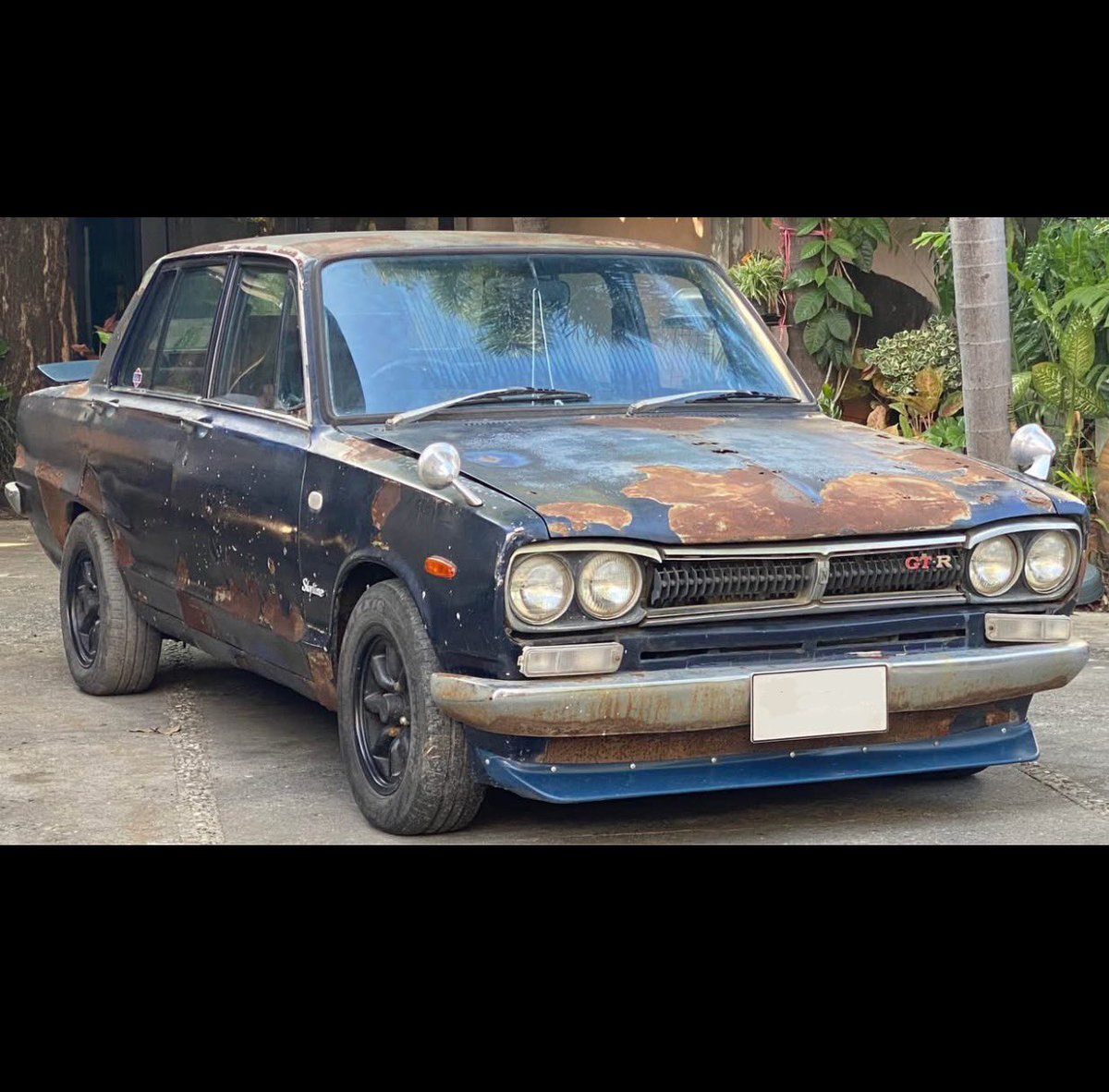 AMSu_BKK's tweet photo. タイから日本の旧車たちを日本へ
伝説の名車 正規登録車両を
日本へ逆輸入します
驚かれるかもしれませんが
タイは旧車の宝庫
トヨタ 日産 マツダ他
ハコスカ セリカ RX-3 など
業者様優先‼️
個人の方は本気の方のみ‼️
詳細はDMにて
#旧車 #JDM #ハコスカ #TA22 #RX3 #逆輸入 #バンコク #タイ旅行 https://t.co/VUSgwzz9v9