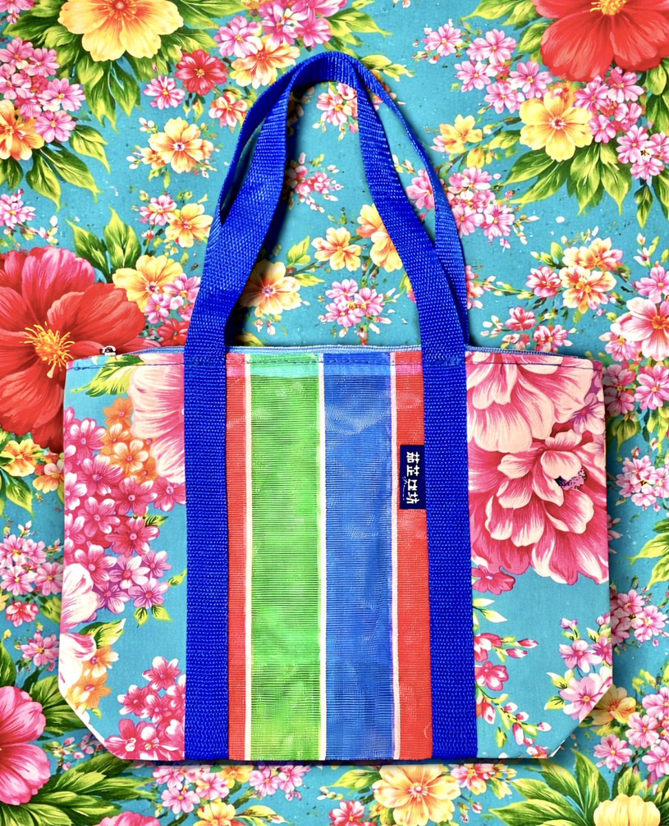 3月29日(日)の予定に入れていただければ幸いです。
台湾雑貨と純喫茶のお店を、一日限定で開きます！
台湾や喫茶系の本も充実してます。