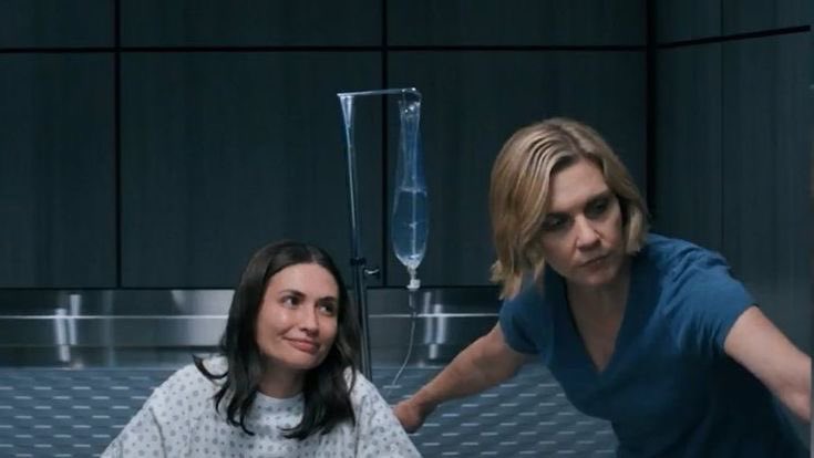 robInsbyte's tweet image. the way zosia is looking at her im feeling sick