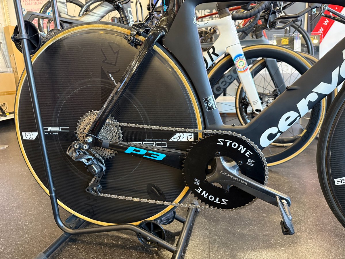 トライアスロンな御客様 お持ち込みの Cervelo P3 Rimフレームセット