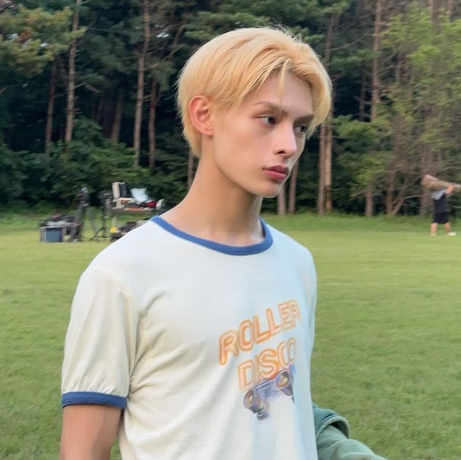 dailyjames tweet media