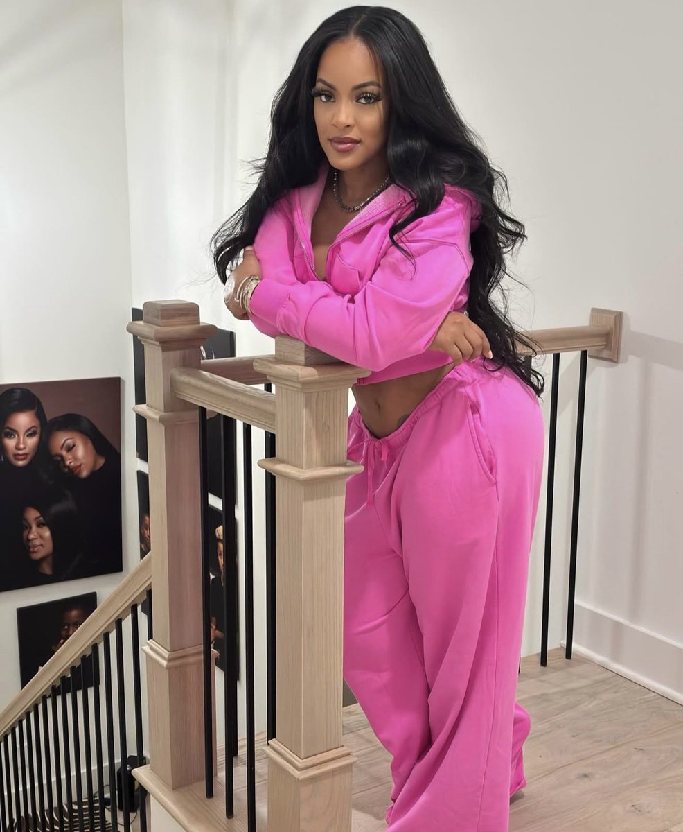 Pretty &amp; Paid 💕 #NextChapter #ICWDC 🍒