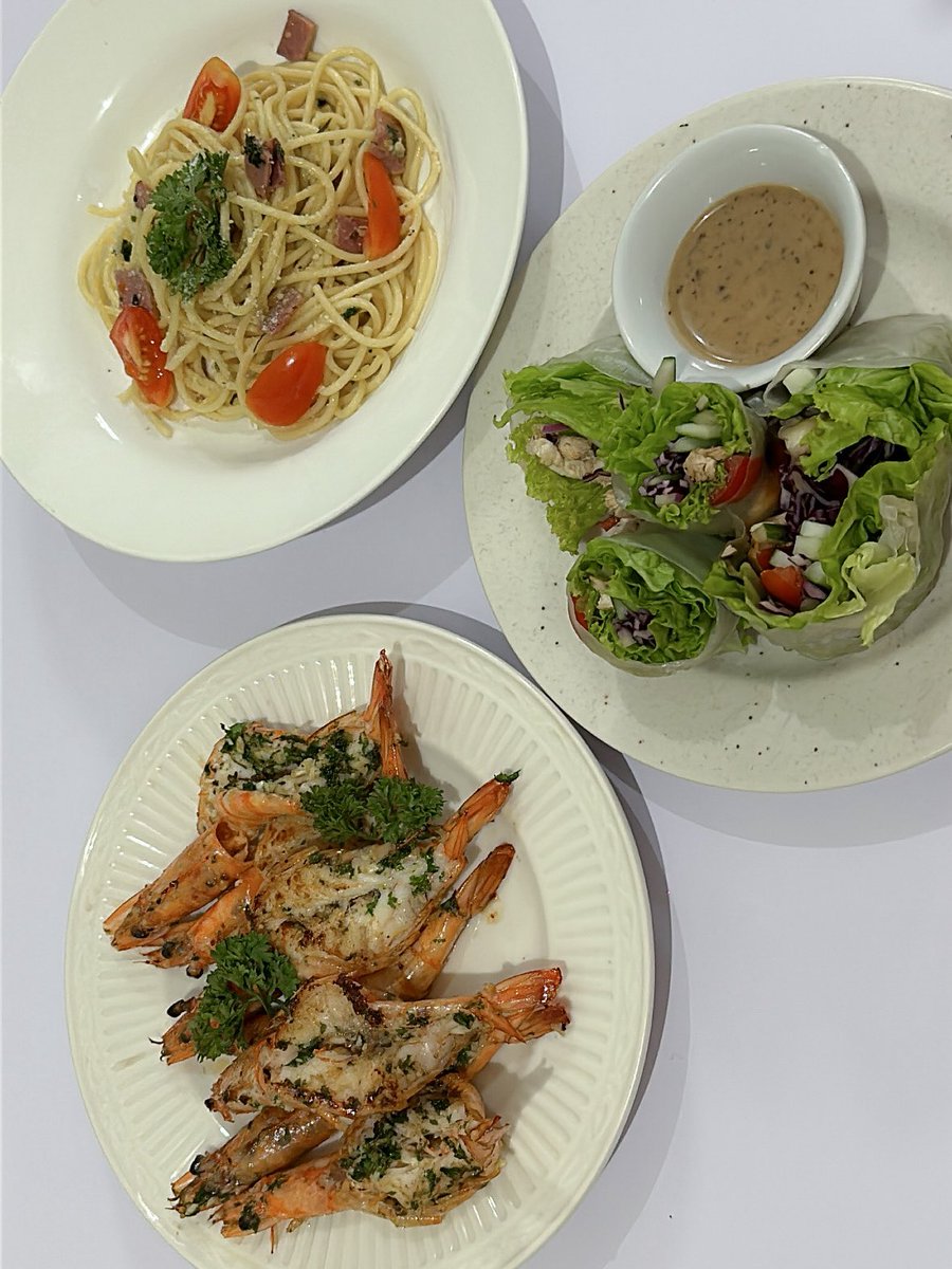 swextdemon's tweet image. setuju, ini masakanku sehari-hari (buat diri sendiri)

seminggu belanja abisnya 300-400rb an,
prioritasnya emg makan realfood &amp;amp; buah. 

tp makin kesini belanjaan makin mahal 🥹