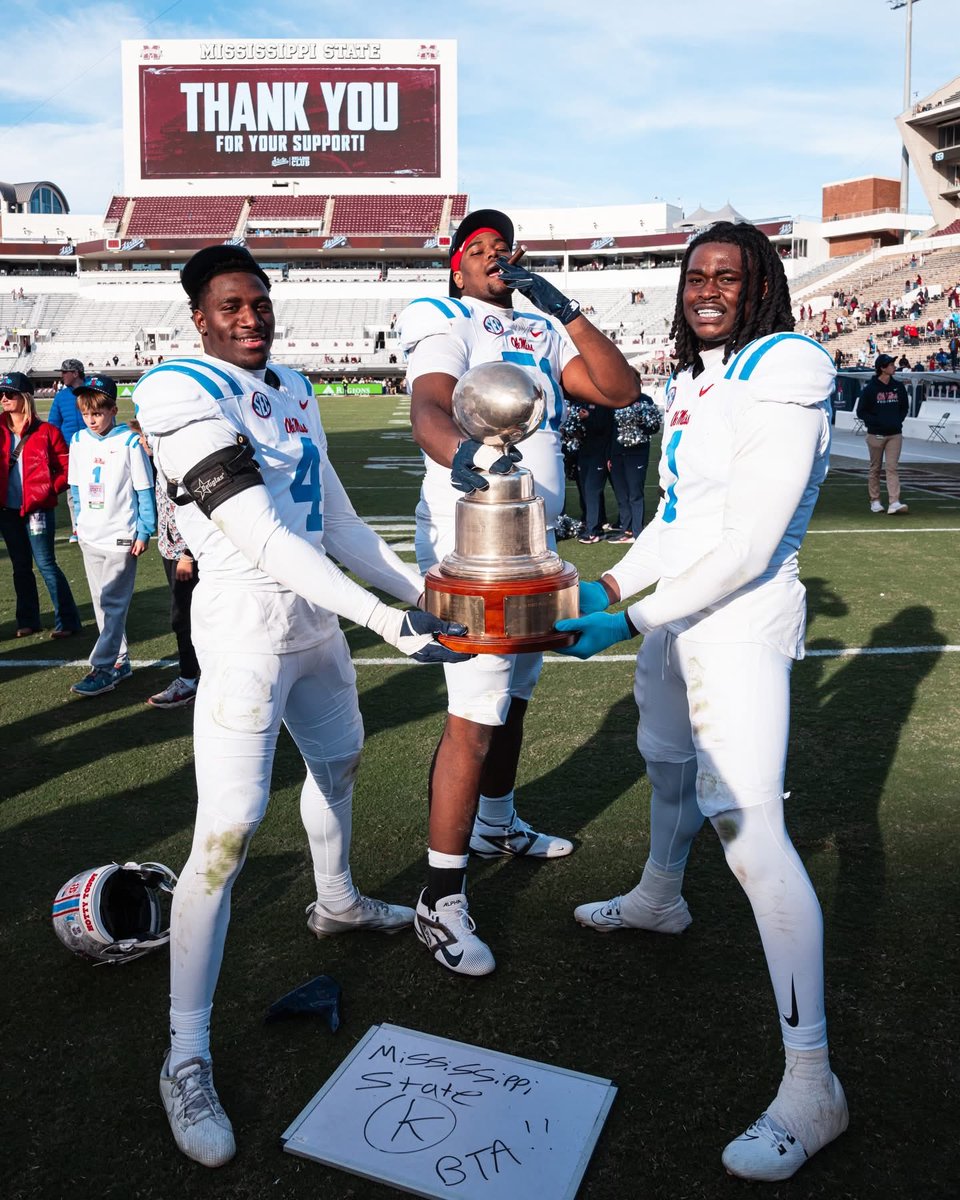 Everything Ole Miss tweet media