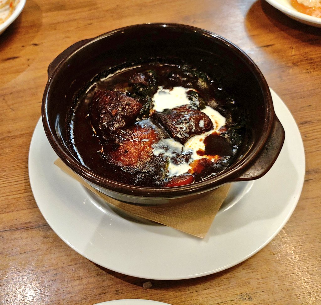 ビーフシチュー美味い♪付け合わせのマッシュポテトもたまらん♪