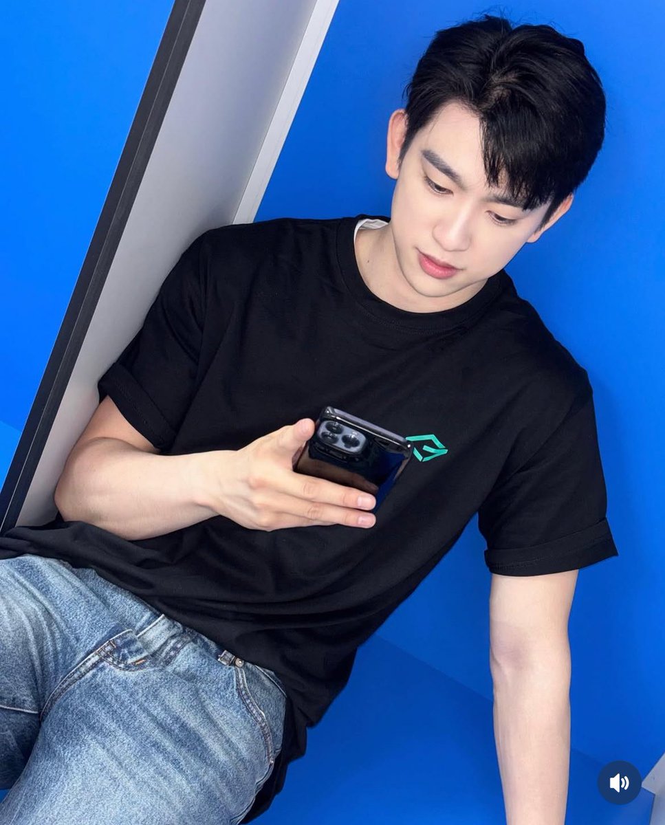 Nuyjy9224jynuy's tweet image. คิดถึงจังเลย #JINYOUNG