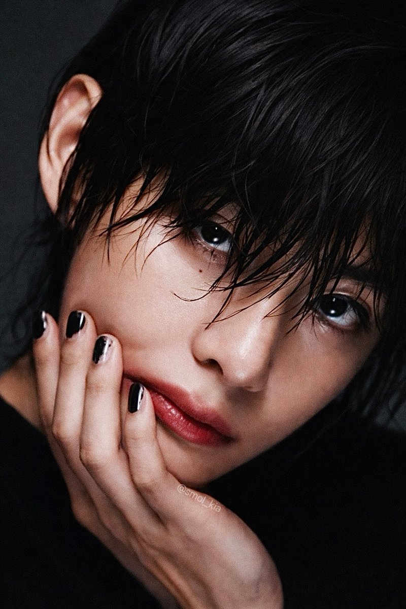 smol_kia's tweet image. Iconic

V TYPE 非 IS HERE
#V_TYPE非 #V #뷔 #TYPE_非