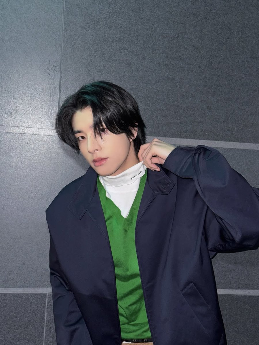 simjakpe's tweet image. music.apple.com/id/album/never… / showing up to catch your attention again 🐶does this count as a comeback?