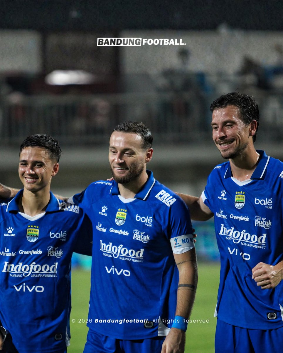 𝕭𝖔𝖗𝖓 𝖆𝖘 𝕯𝖚𝖙𝖈𝖍, 𝕯𝖊𝖘𝖙𝖎𝖓𝖊𝖉 𝖆𝖘 𝕲𝖆𝖗𝖚𝖉𝖆 🇮🇩

This trio 💙❤️

#BandungFootball #BFCOM #Persib #Bobotoh