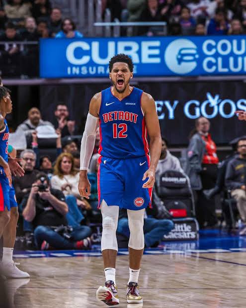 PistonsThoughts's tweet image. THE UNC GAME

TOBIAS HARRIS IN A PISTONS W

25 POINTS

CLUTCH BUCKETS. HE STILL GOT IT