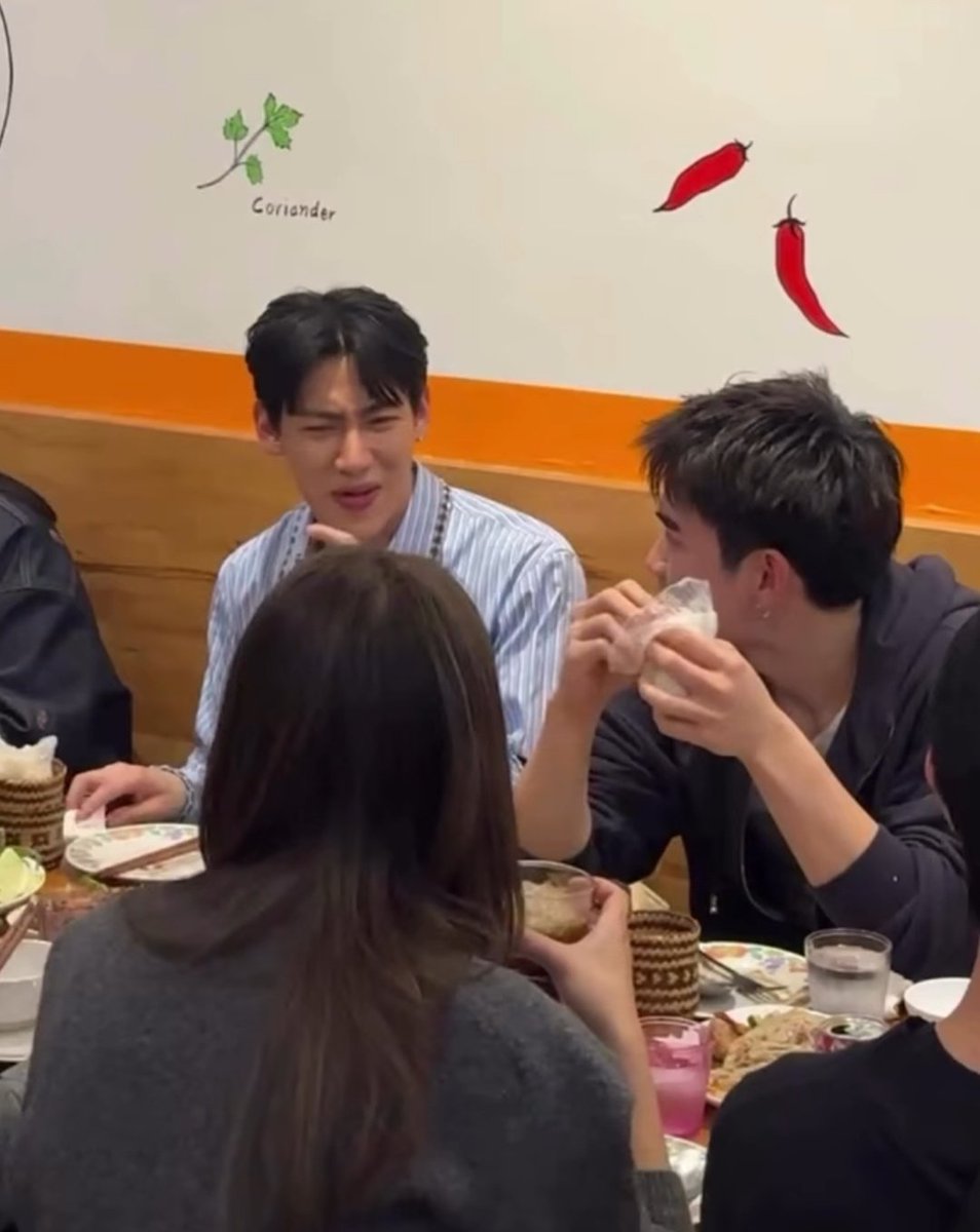 mybabebubbly's tweet image. น้องโฟ้ดจกส้มตำกับพี่แบม55555555555555555555555555555

FOURTH X LV JOURNEY

#LVMenFW26 #LouisVuitton 
#Fourthnattawat #โฟร์ทณัฐวรรธน์
#BamBam