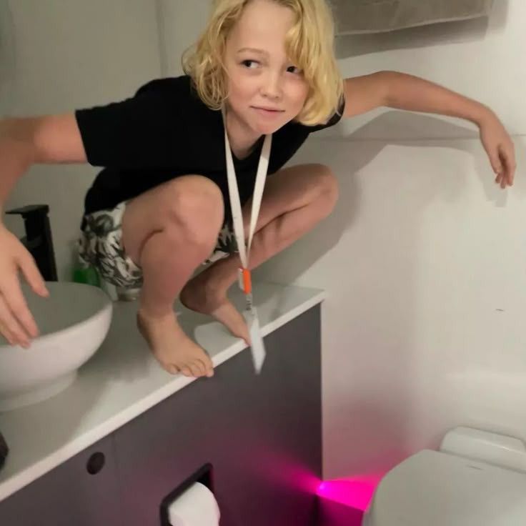 ‘ 𝐌𝐎𝐍𝐒𝐓𝐄𝐑𝐒 𝐇𝐔𝐍𝐓𝐄𝐑 tweet media