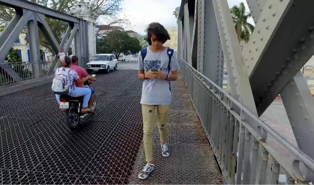 En Matanzas , la bella ciudad cubana de Los Puentes, ya tenemos 4 nuevas radiobases celulares de tecnologia LTE frecuencia 900 mhz  funcionando en: Peñas Altas, Embarcadero, Delegación Minint y Hospital Faustino Perez . Mejora el servicio en dichas zonas!
#EtecsaConCuba