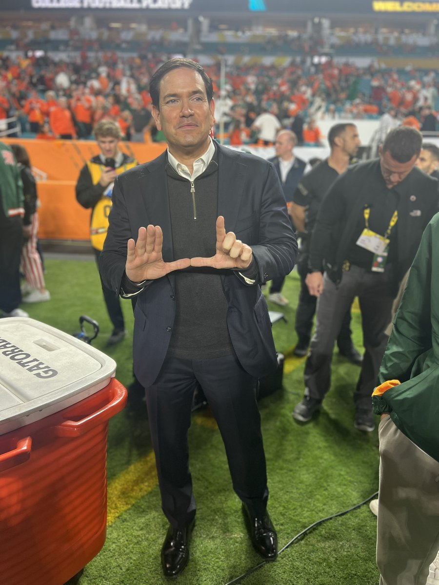 Manny Navarro tweet media