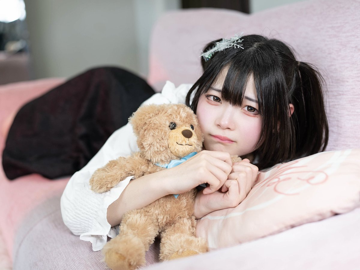 picooo's tweet image. メソメソひなちゃん。

メソメソしてる姿もかわいい。
頭にかわいい雪の結晶みたいなのが着いてるの今気づいた！😳
気づくの遅っ！！

#歌青ひな
#紅葉学院