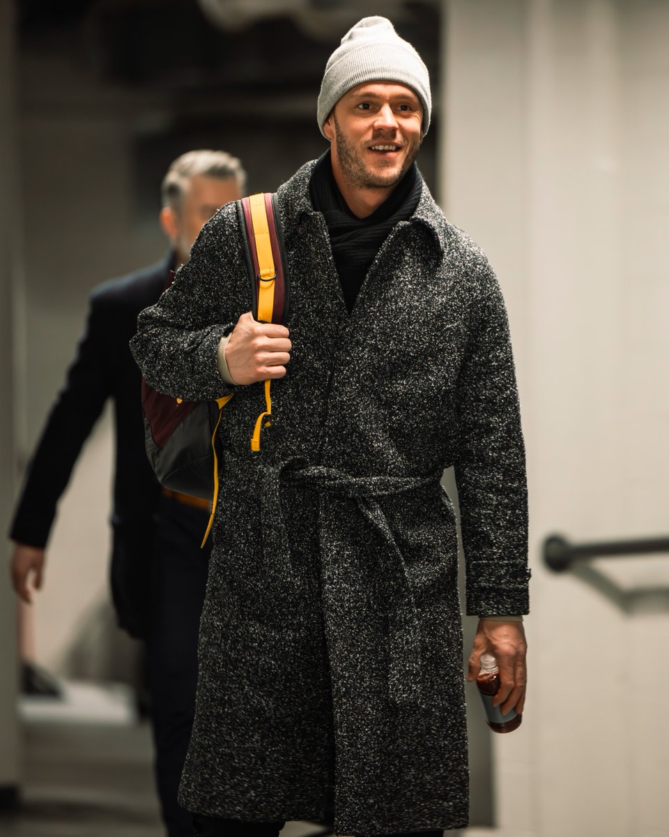 Jonathan Toews is back in the United Center ❤️