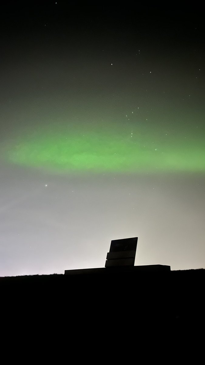 itsme_miep's tweet photo. Het blijft toch een prachtig natuurverschijnsel .. 💕 #noorderlicht #northernlights #aurora https://t.co/7TcpJgUyZx