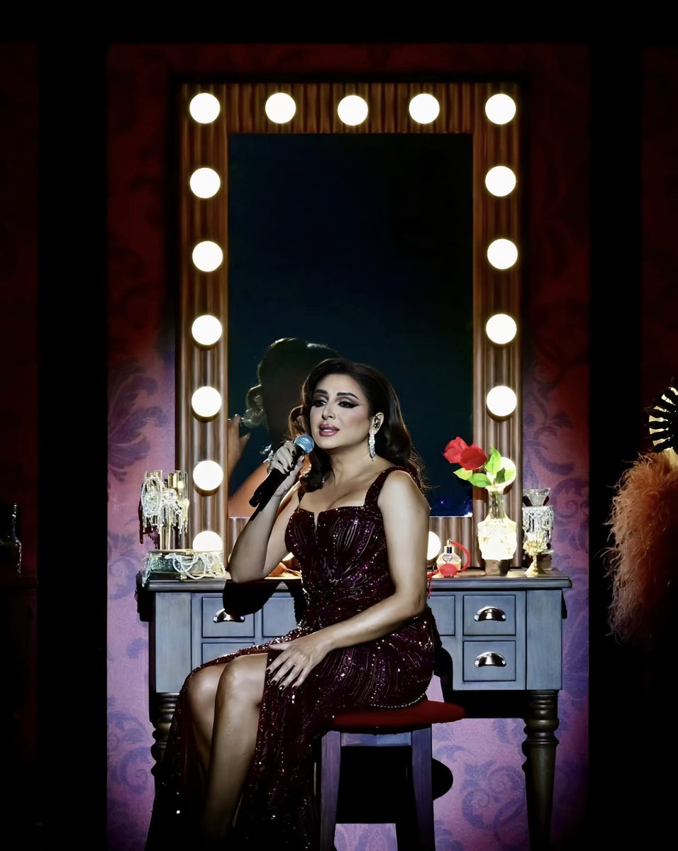 saiqv3's tweet photo. أنا ليه لغاية دلوقتي
إن جت سيرتك بتأثر ! 

@Angham  
#JoyAwards202 https://t.co/3Ujz93FZ9e