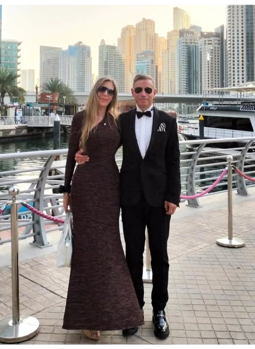 willysrivers's tweet photo. GO STRAIGHT AHEAD - DUBAI. https://t.co/ksWFvY307x