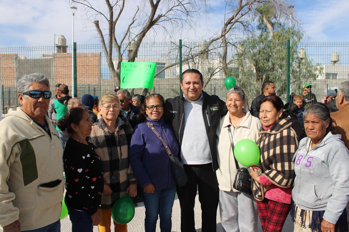 lfernandogamez's tweet photo. Continúa el avance del programa de fortalecimiento urbano en Soledad, impulsados por nuestro alcalde @jmnavarromx seguimos llevando nuevas calles a las colonias del #Distrito09
Hoy inauguramos la Av. Libertad, en la colonia El Morro: mejor movilidad, infraestructura más fuerte y mayor seguridad con nuevo alumbrado.
¡Que siga el cambio! 💚🚧✨
#CercaDeTi #CreandoLaCiudadQueQueremos
#ElCambioQueVivimos #Distrito09