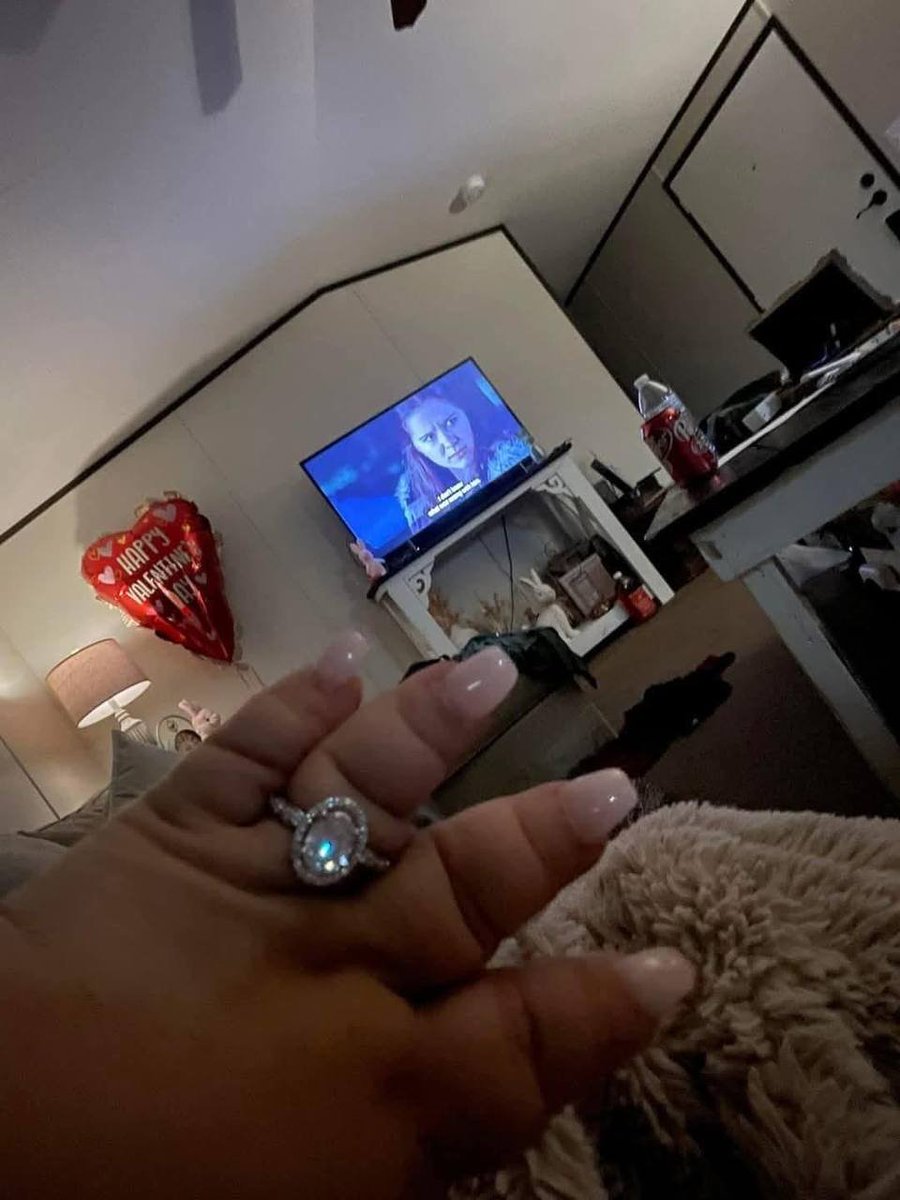 extiery's tweet image. She said YES boys 😋🥰👍🏻