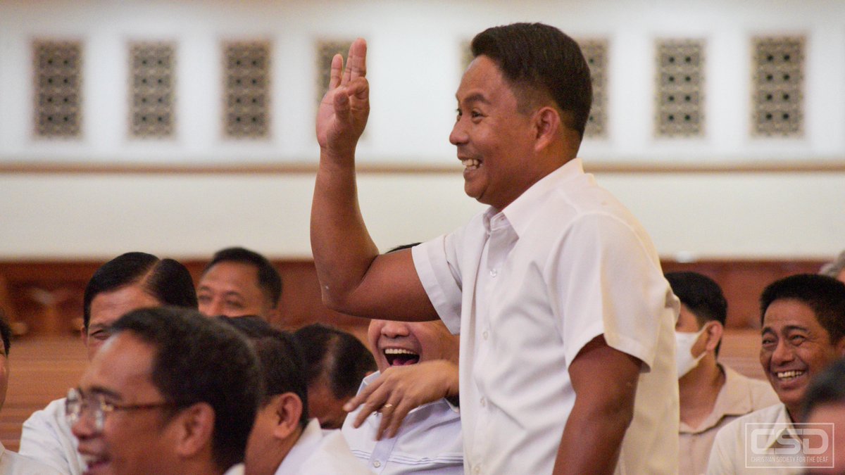 CFO_CSD's tweet image. CENTRAL — Learning to serve with heart and hands. 🤍 Buklod members gained knowledge in Sign Language through the Christian Society for the Deaf (CSD), strengthening faith and unity.