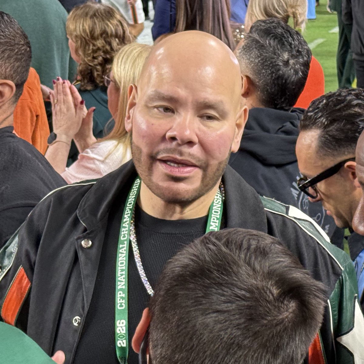RedditCFB's tweet image. Fat Joe on the sideline of Hard Rock Stadium